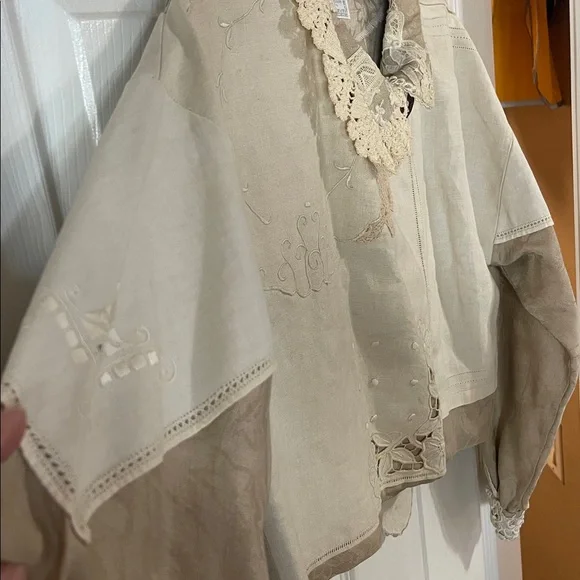 One-of-a-kind! Sharon Smith Santa Fe Cream Lace-Embellished Cropped Jacket - Picture 3 of 9